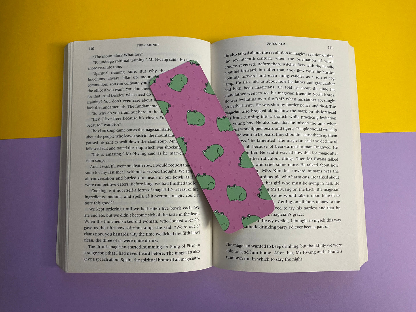 Frog bookmark